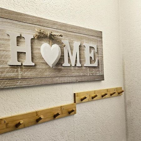 80Qm Monteuroase In Melsungen - Schwarzenberg Mwst Ausweisbar Appartement Buitenkant foto