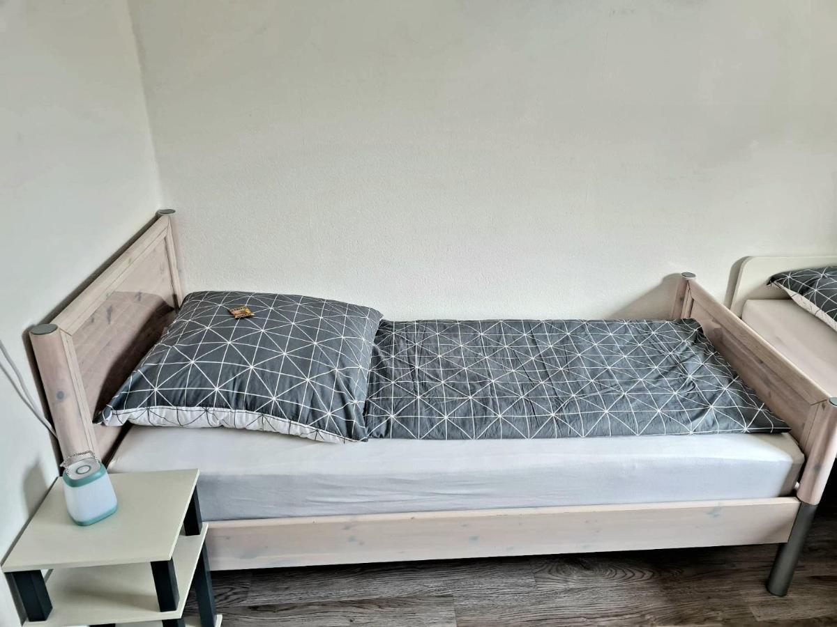 80Qm Monteuroase In Melsungen - Schwarzenberg Mwst Ausweisbar Appartement Buitenkant foto