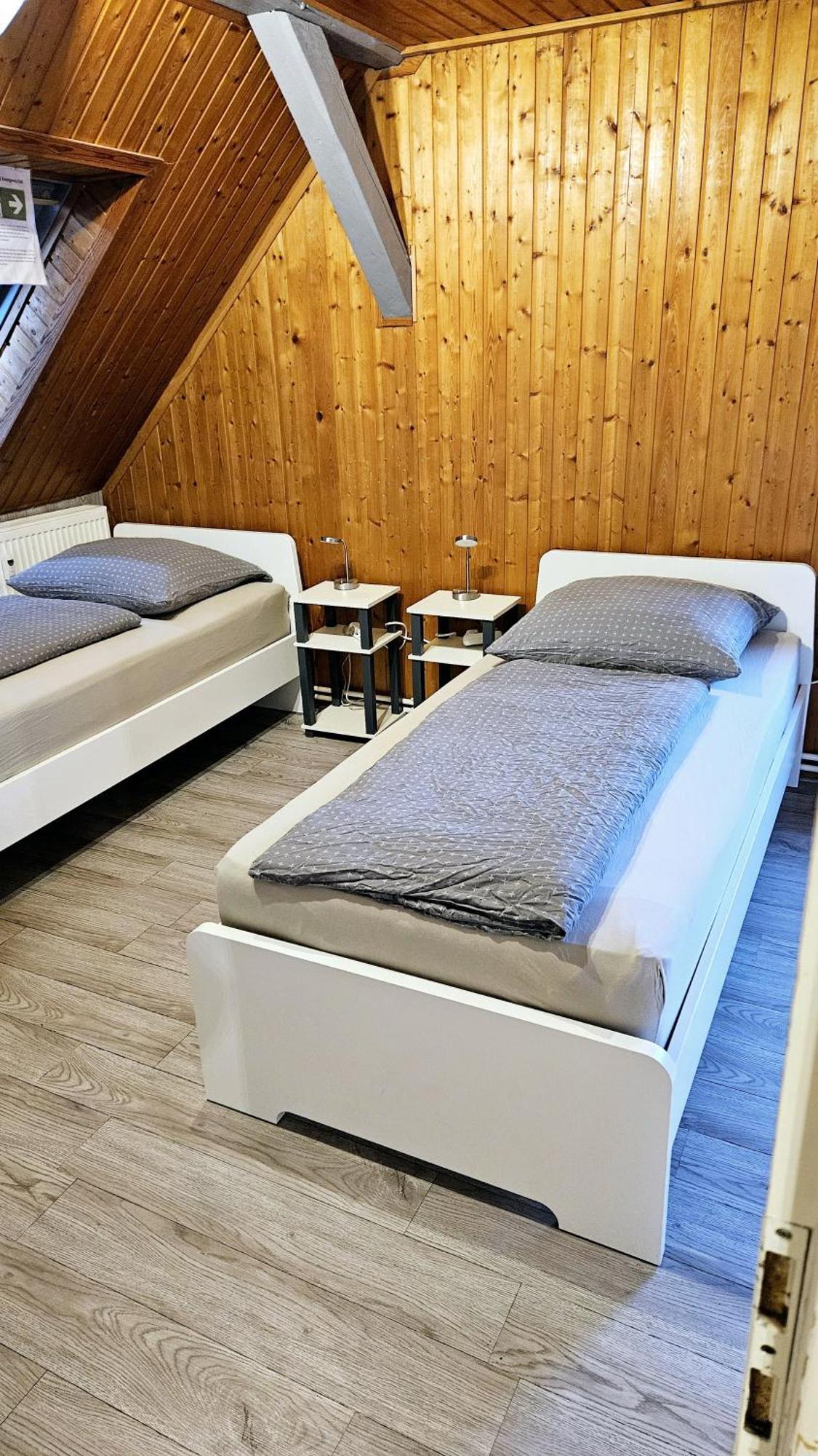 80Qm Monteuroase In Melsungen - Schwarzenberg Mwst Ausweisbar Appartement Buitenkant foto